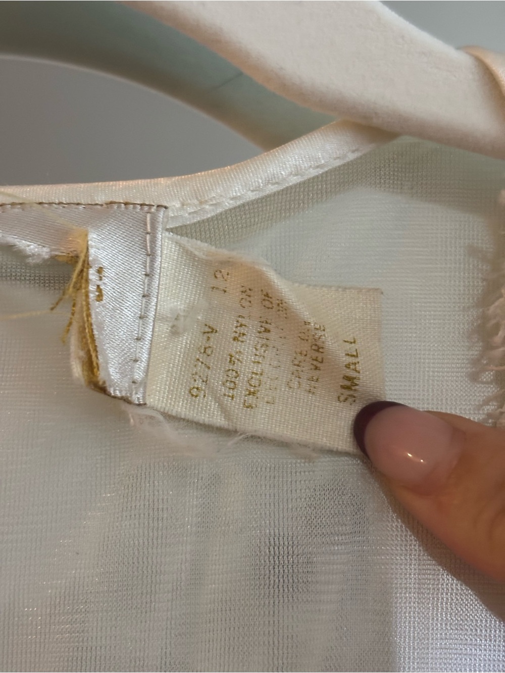 Vintage capped sleeve lace robe S - Picture 3 of 5